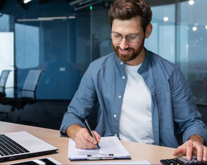 مهاجرت مدیر تدارکات به استرالیا